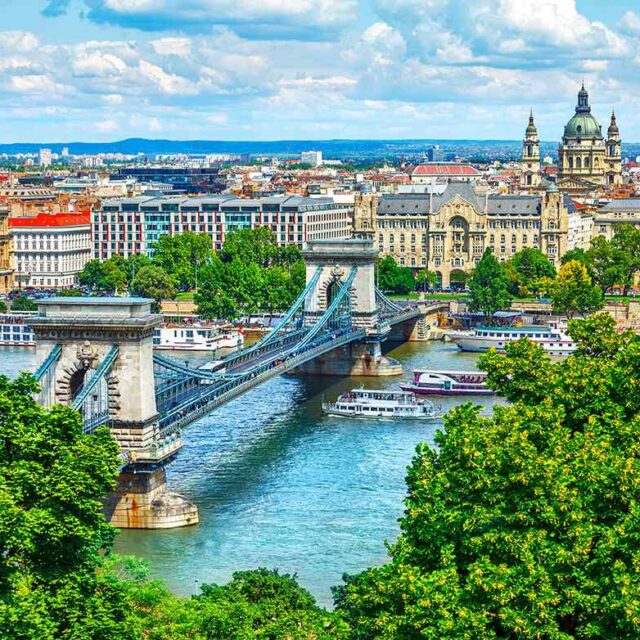 https://dentalistmed.com/wp-content/uploads/2020/01/budapest-1-640x640.jpg