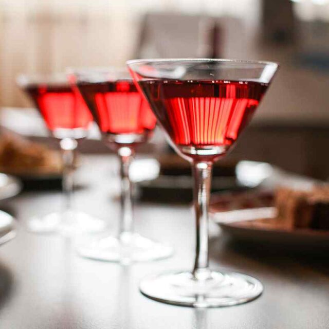 https://dentalistmed.com/wp-content/uploads/2020/01/dine-and-wine-640x640.jpg