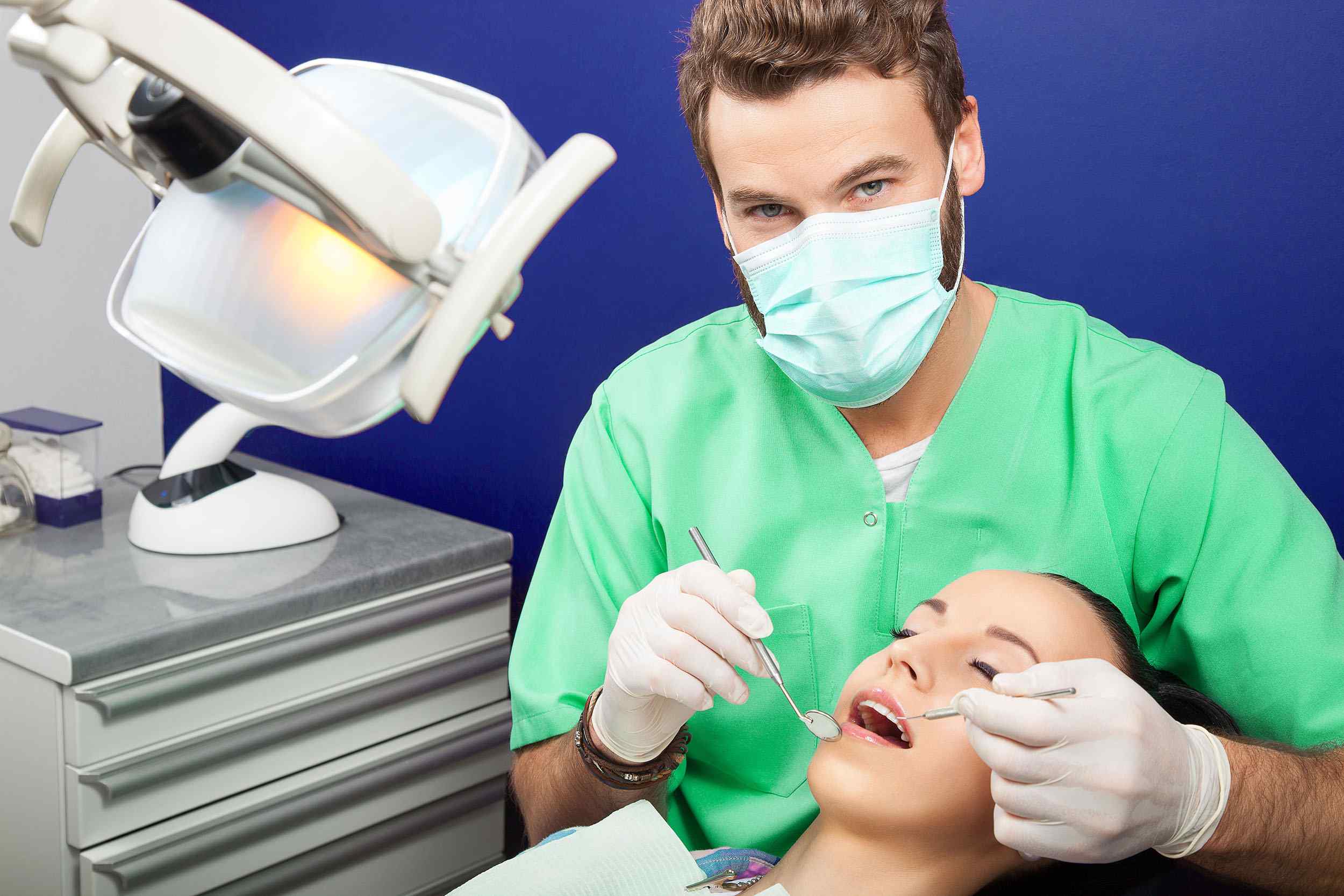 https://dentalistmed.com/wp-content/uploads/2020/02/img-testimonials.jpg